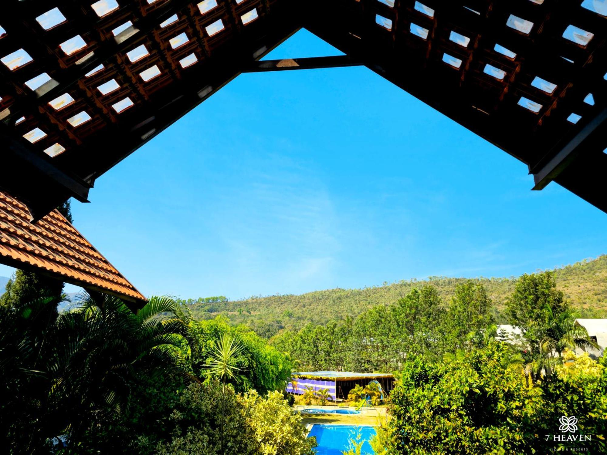 7 Heaven Villas & Resorts Чикмагалур Экстерьер фото